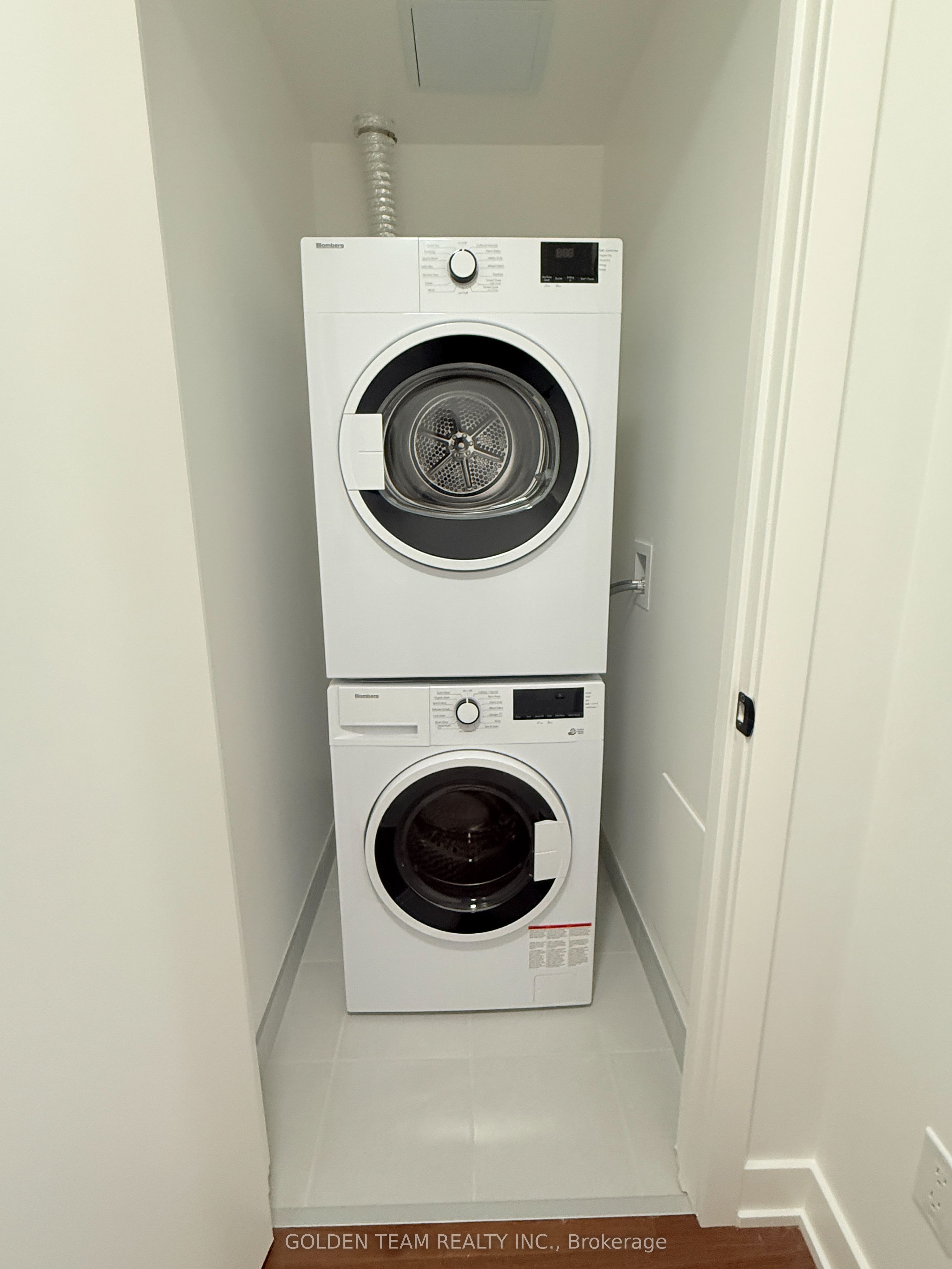 91 Montclair Avenue 627, Toronto, ON M5P 0B1 photo 4