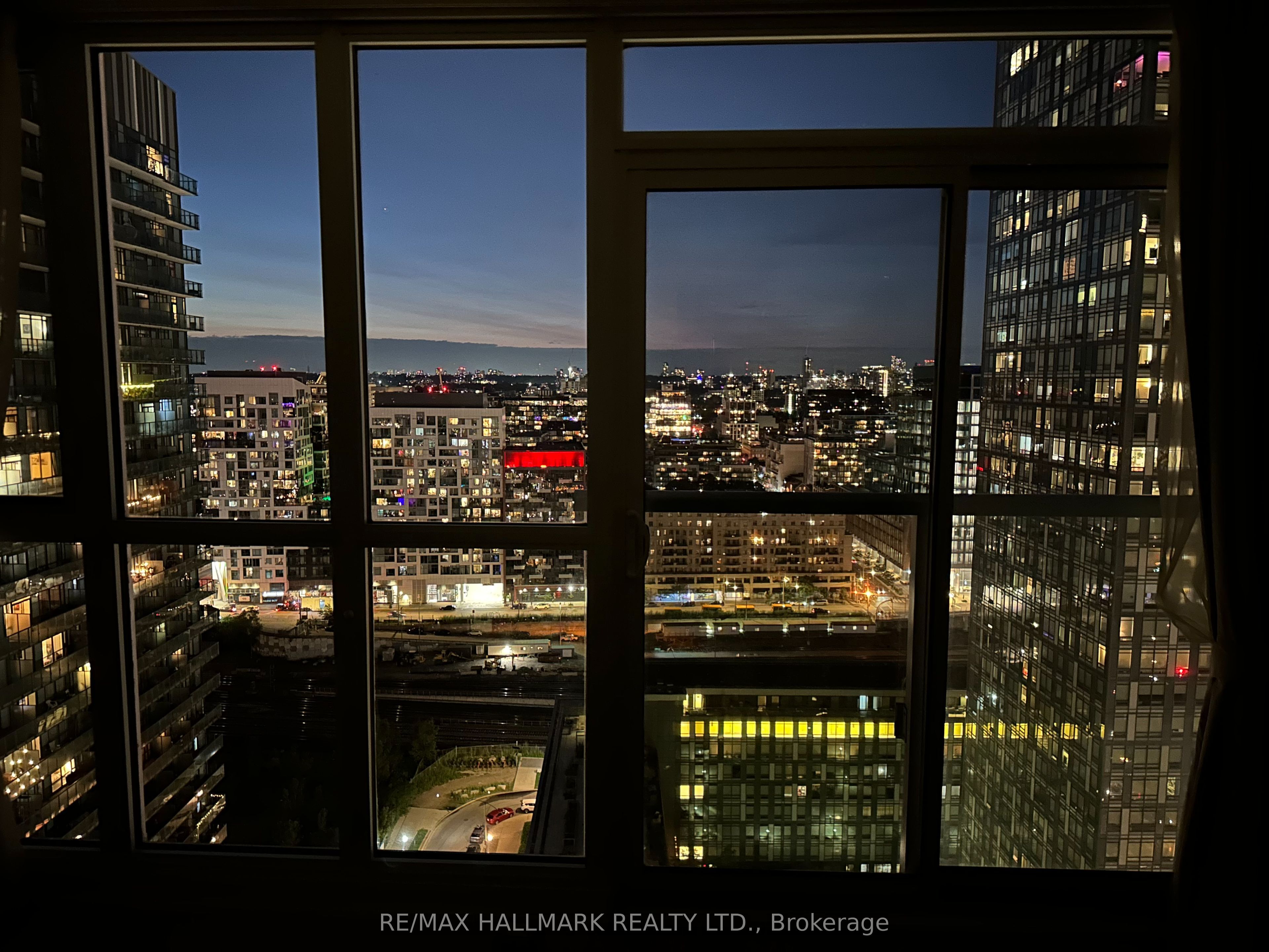 85 Queens Wharf Road 2908, Toronto, ON M5V 0J9 photo 3