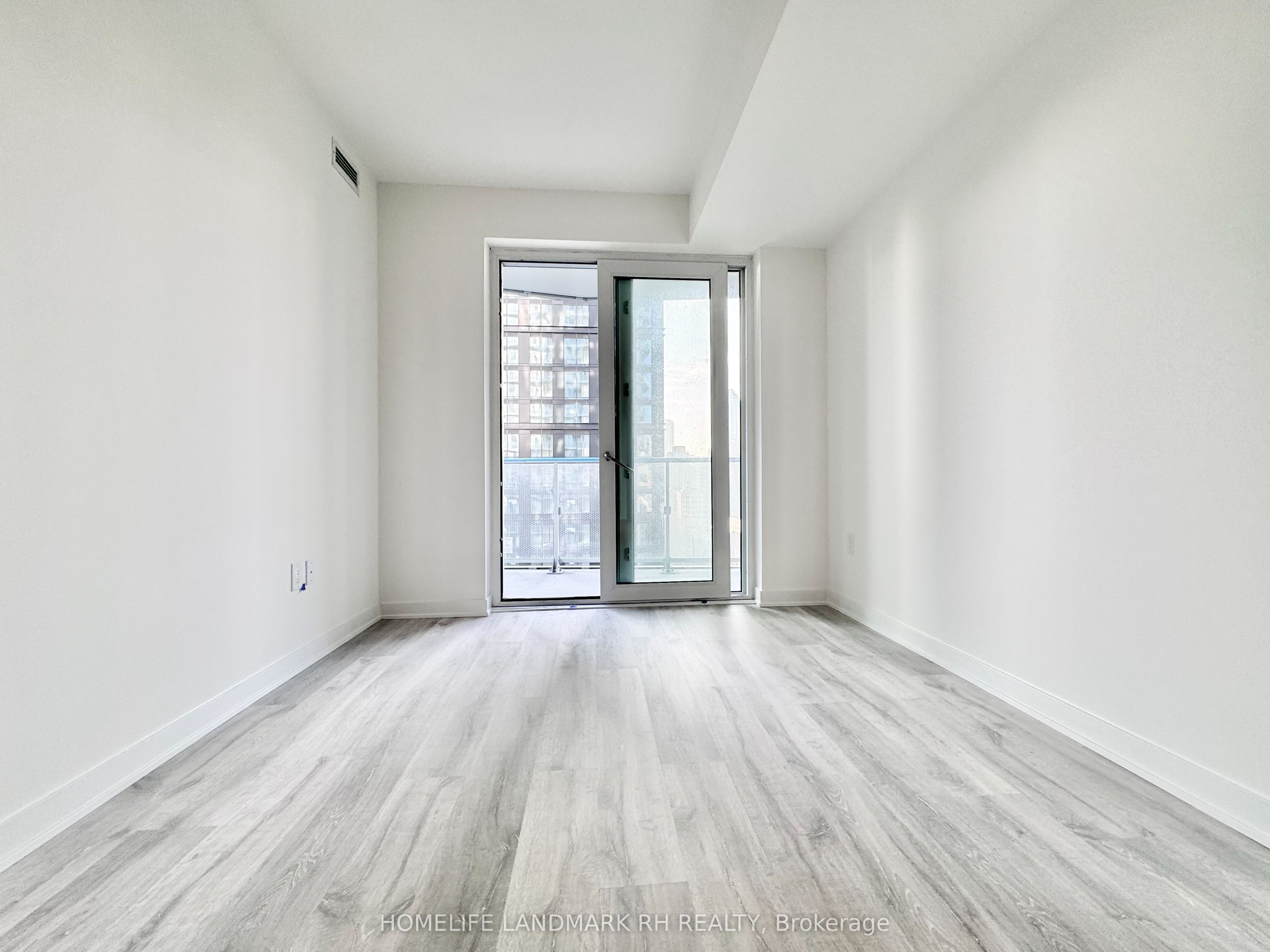 100 Dalhousie Street 1809, Toronto, ON M5B 0C7 photo 4