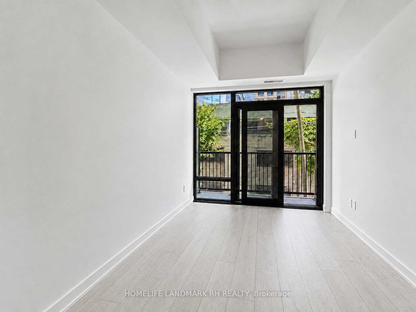 91 Montclair Avenue 331, Toronto, ON M5P 0B1 photo 5