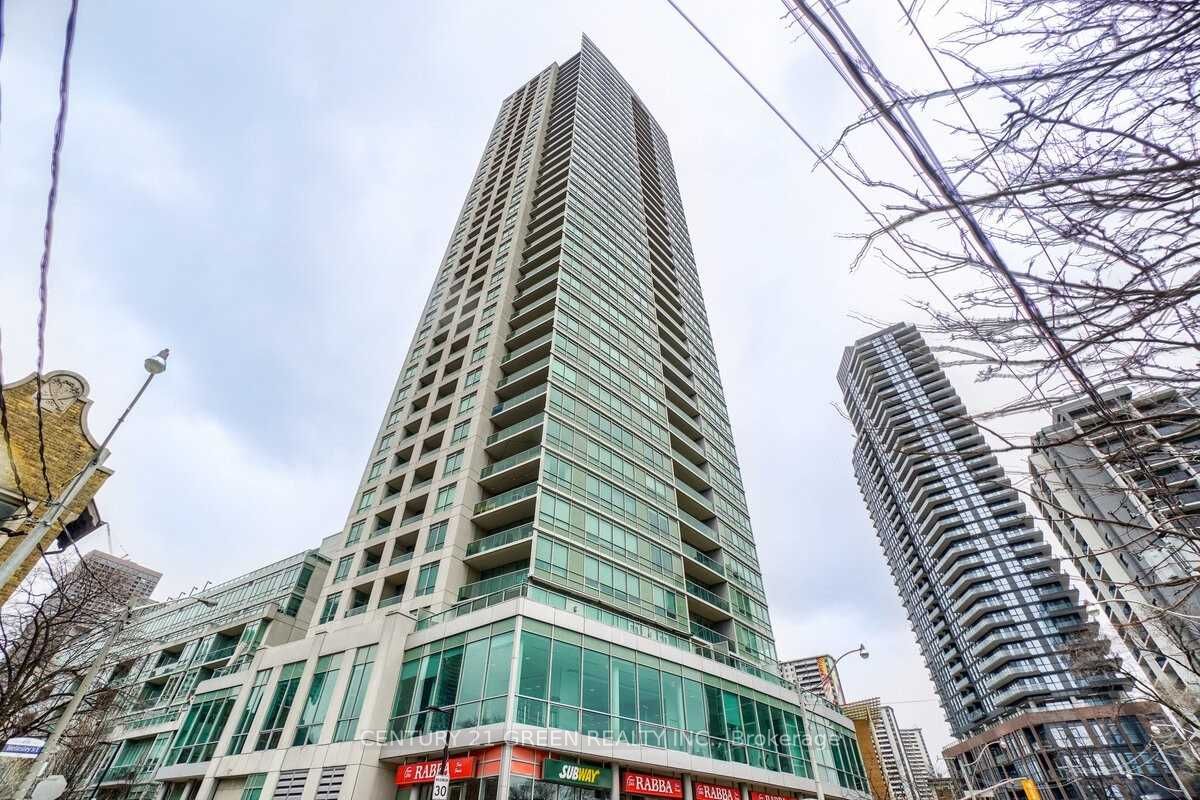 120 Homewood Avenue 810, Toronto, ON M4Y 1J4 photo 2