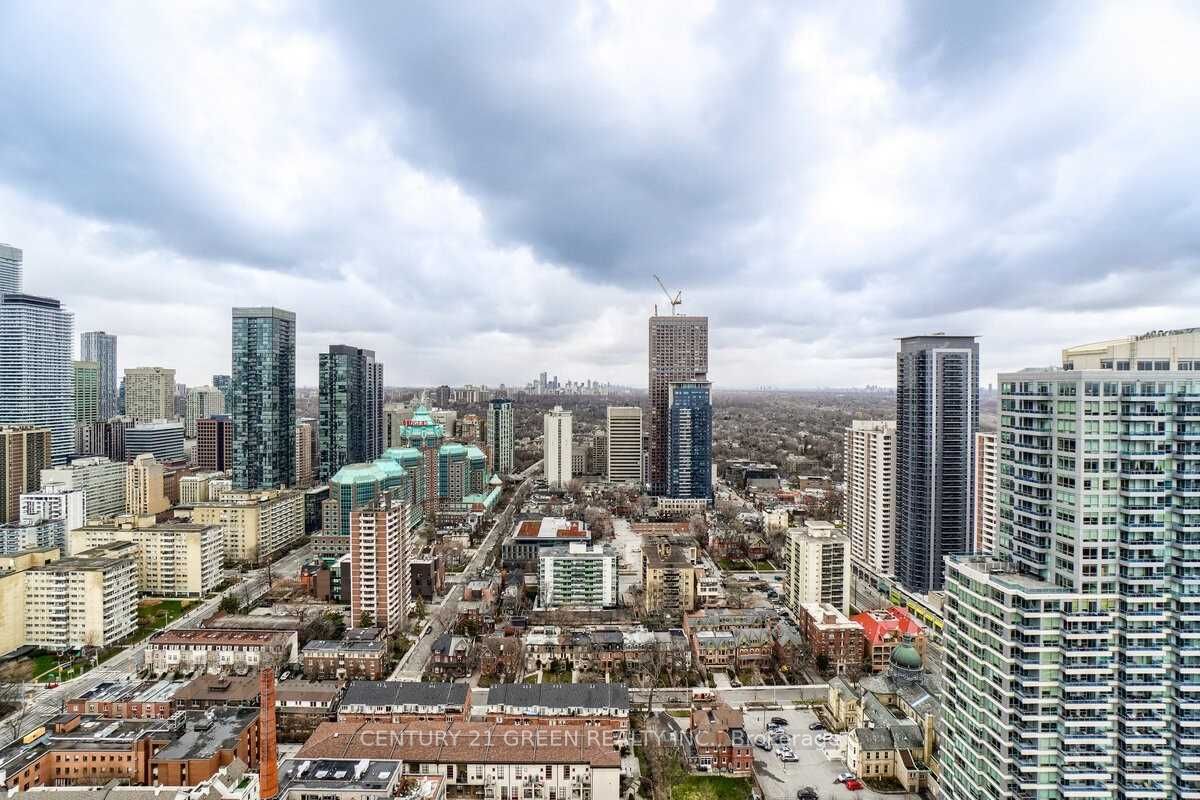 120 Homewood Avenue 810, Toronto, ON M4Y 1J4 photo 3