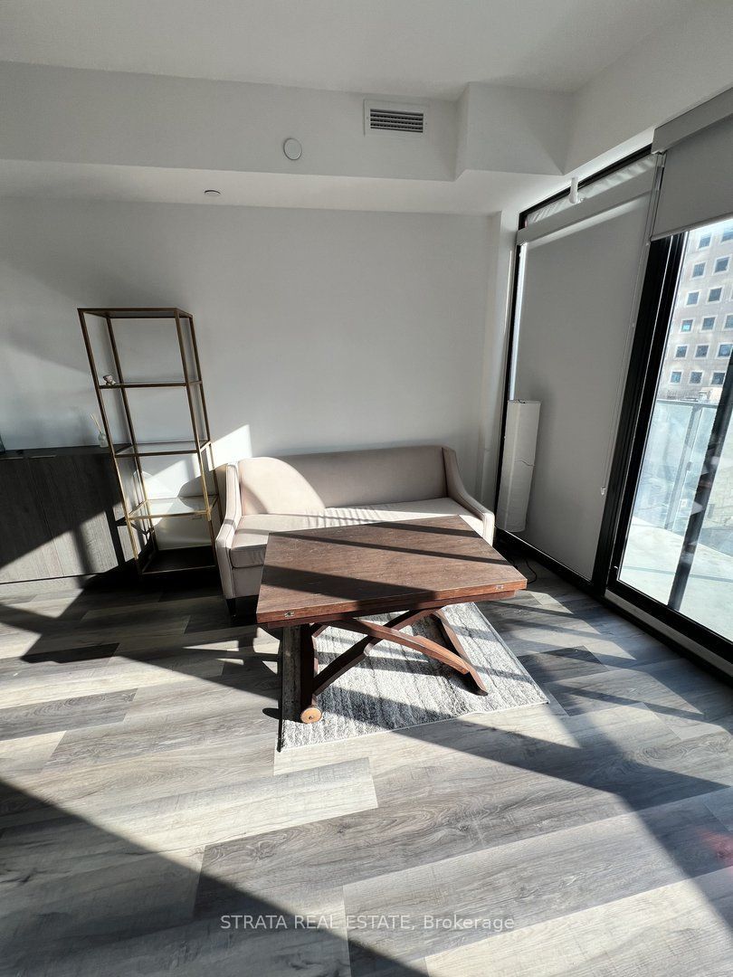 215 Queen Street W 605C, Toronto, ON M5V 0P5 photo 5