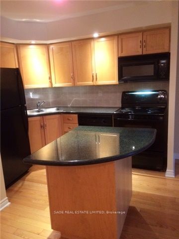 250 Wellington Street W 1128, Toronto, ON M5V 3P6 photo 4