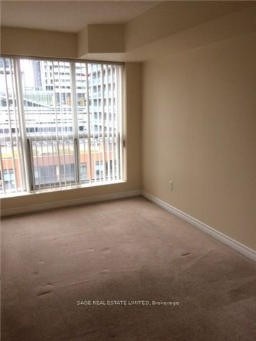 250 Wellington Street W 1128, Toronto, ON M5V 3P6 photo 5