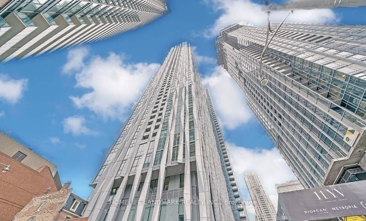 1 Yorkville Avenue 2409, Toronto, ON M4W 0B1