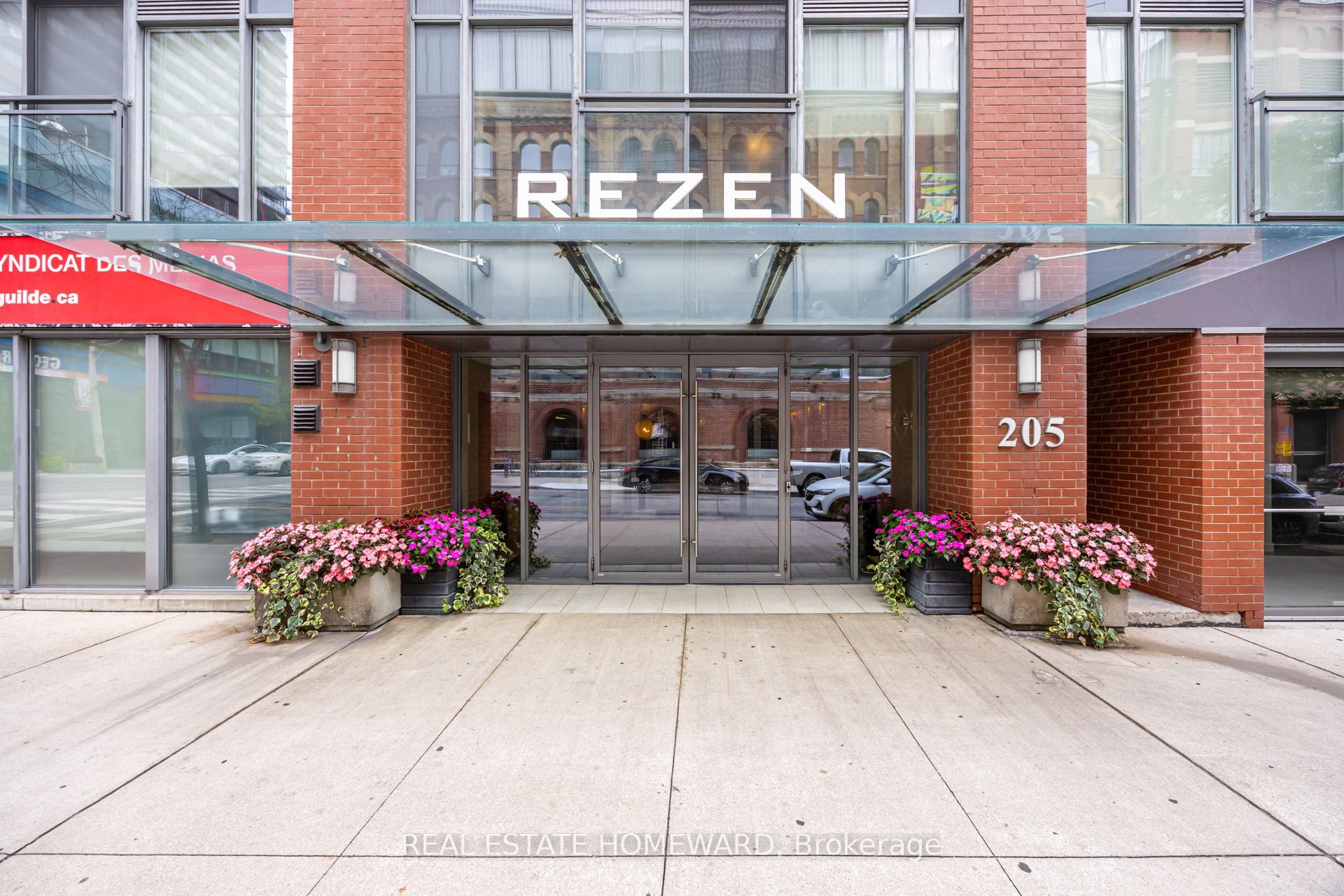 205 Frederick Street 1001, Toronto, ON M5A 4V3 photo 2