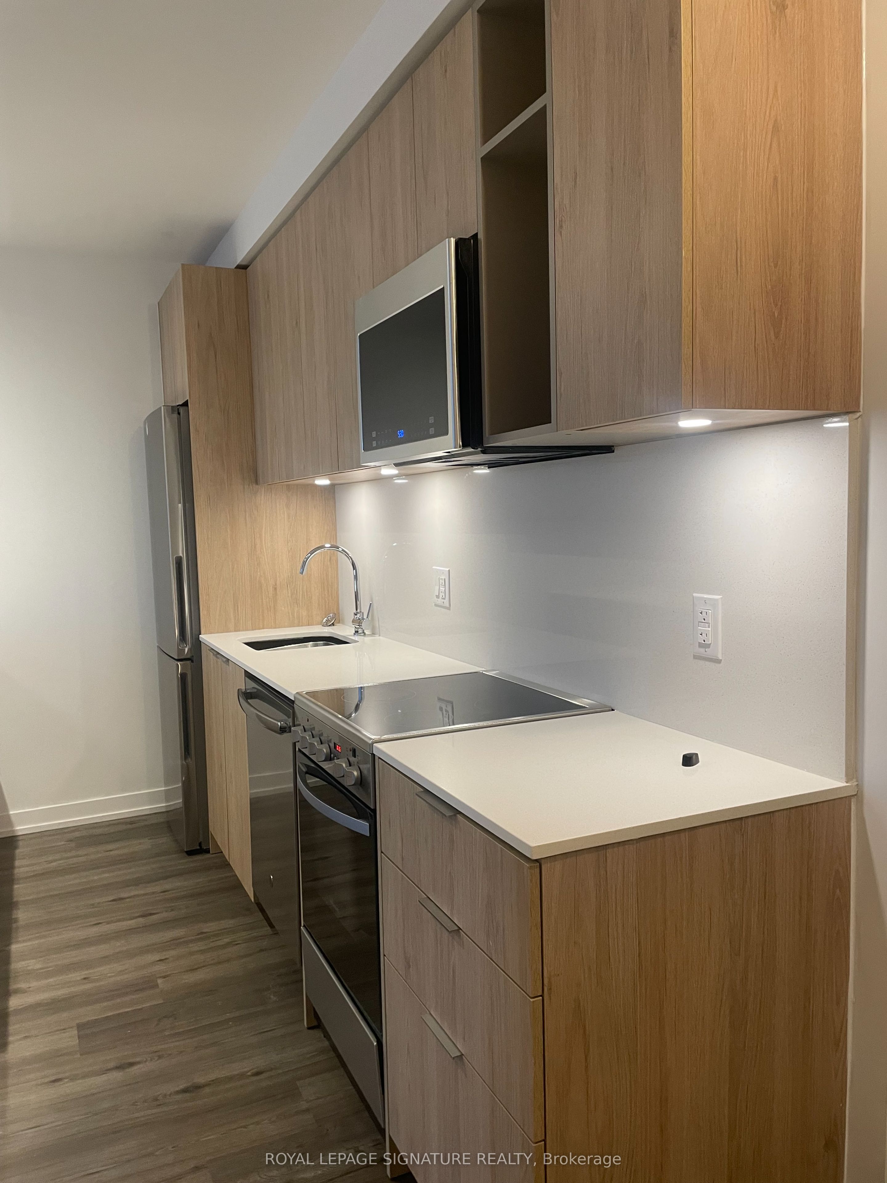 25 Nicholas Avenue 412, Toronto, ON M5A 0M9 photo 3