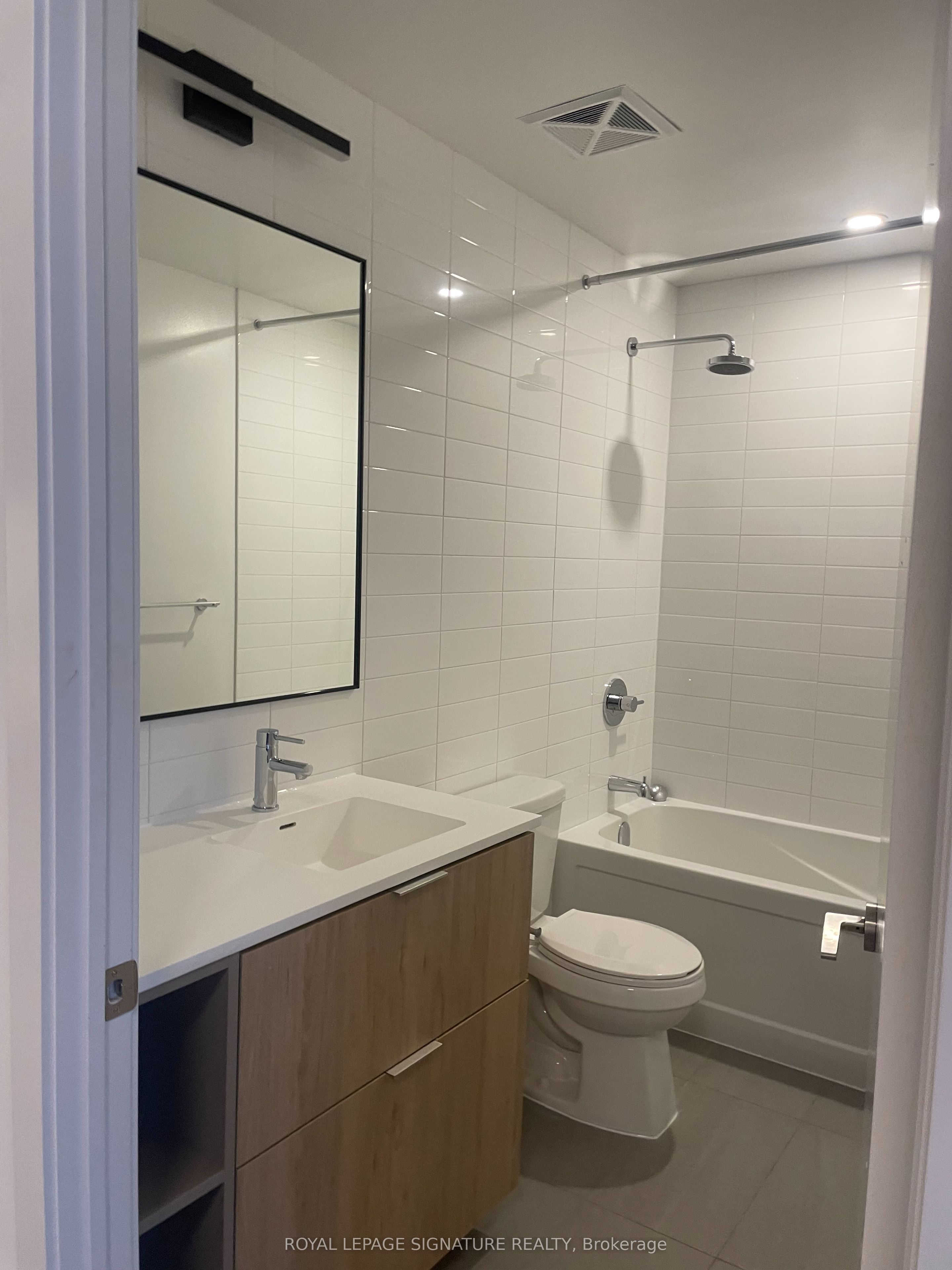 25 Nicholas Avenue 412, Toronto, ON M5A 0M9 photo 5
