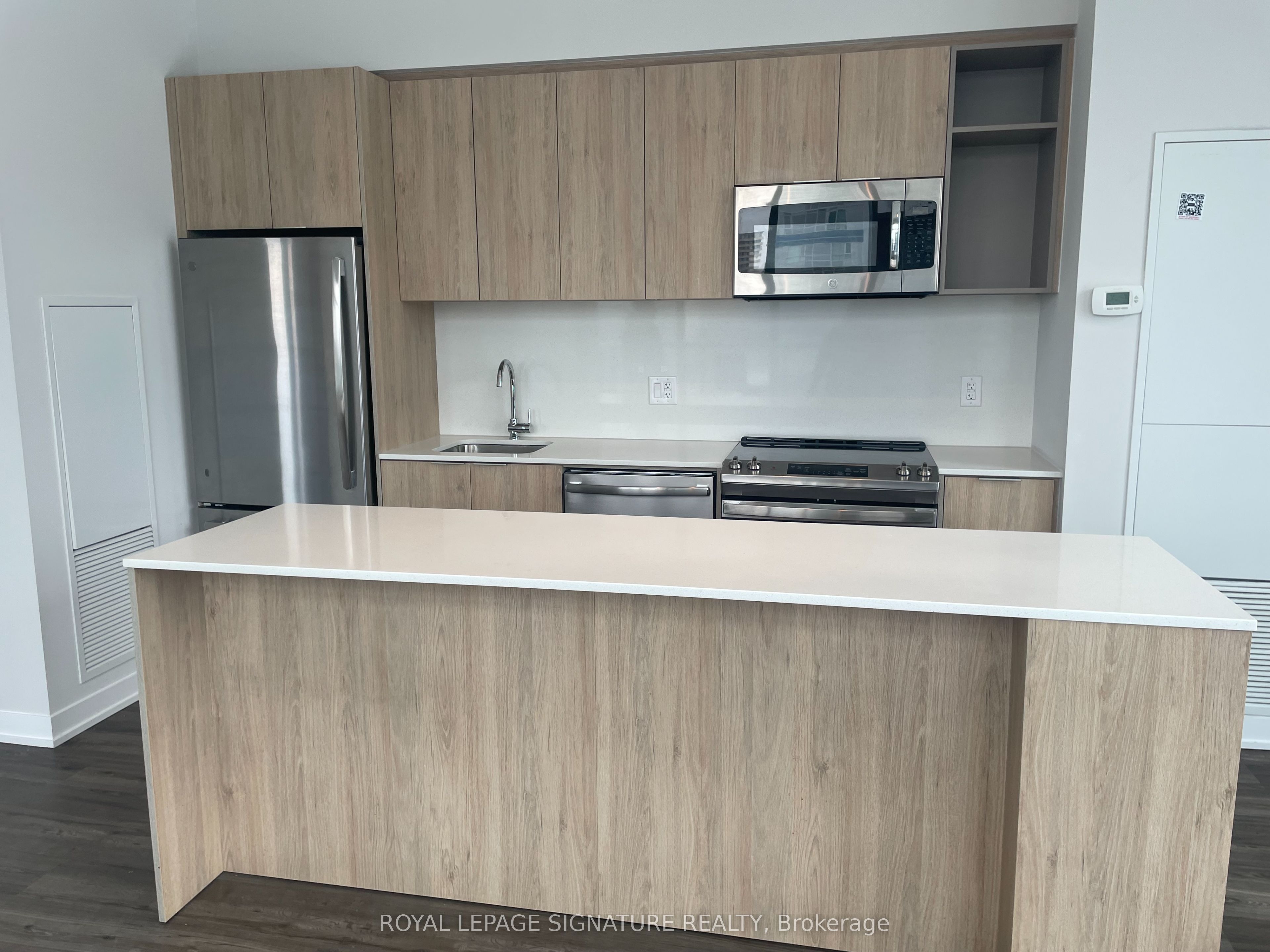 25 Nicholas Avenue 1504, Toronto, ON M5A 0M9 photo 2