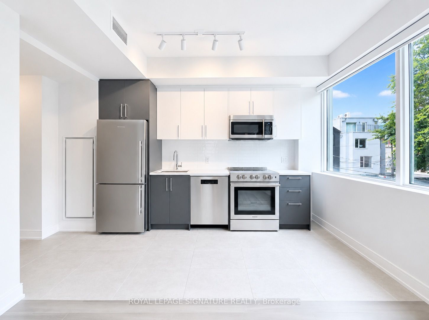 664 Spadina Avenue 204, Toronto, ON M5S 0G4 photo 5
