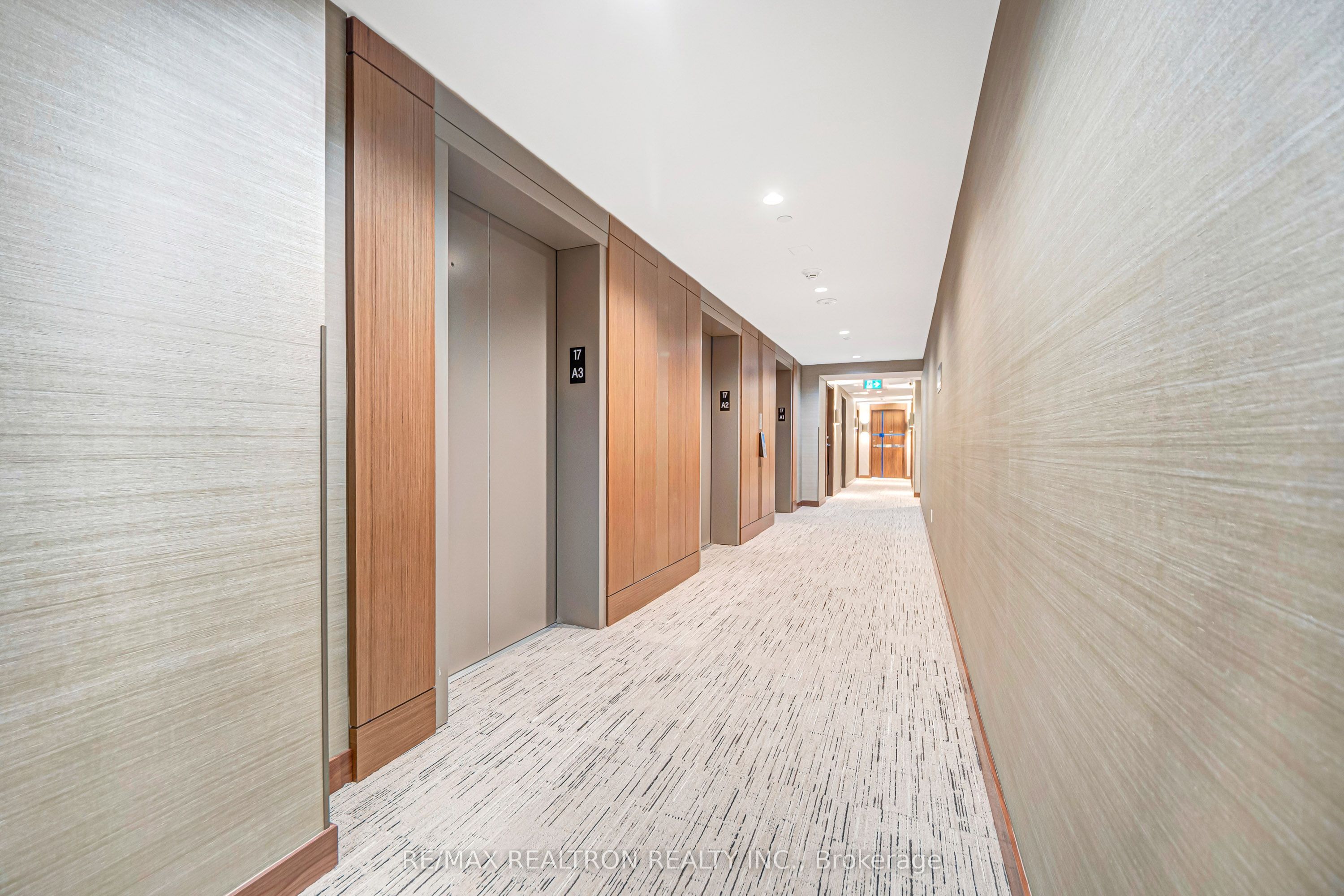68 Esther Shiner Boulevard 1705, Toronto, ON M2K 0J6 photo 2