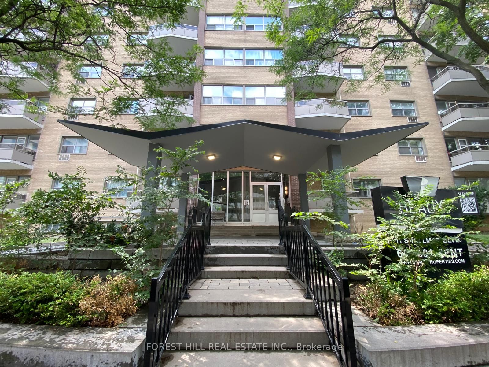 11 SHALLMAR Boulevard 105, Toronto, ON M5N 1J6