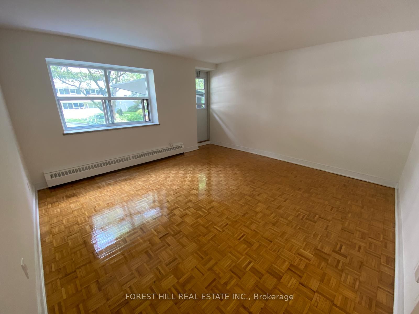 11 SHALLMAR Boulevard 105, Toronto, ON M5N 1J6 photo 2