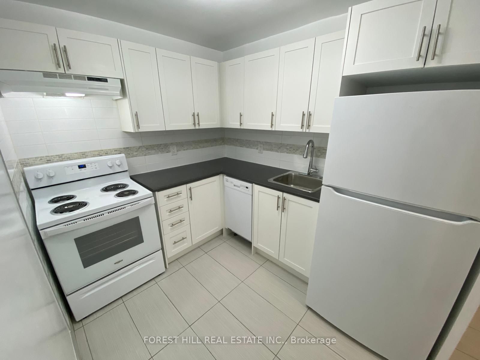 11 SHALLMAR Boulevard 105, Toronto, ON M5N 1J6 photo 4