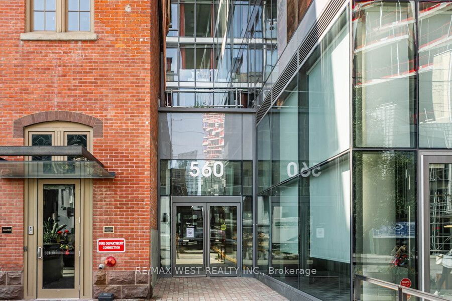 560 King Street W 214, Toronto, ON M5V 1M3 photo 2