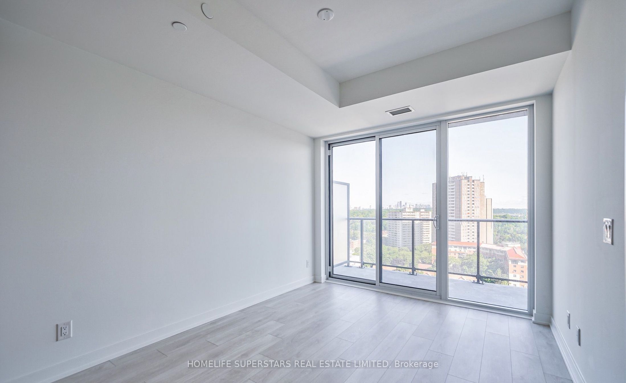 5 Defries Street 1611, Toronto, ON M5A 0W7 photo 5