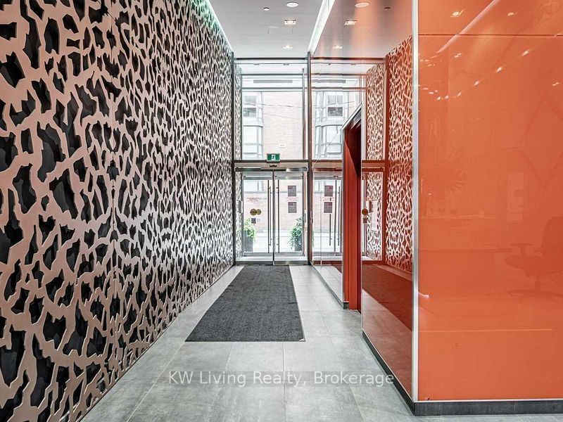 60 Colborne Street 402, Toronto, ON M5B 0B7 photo 3