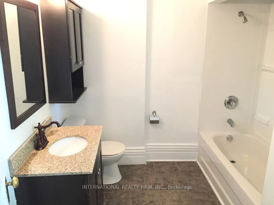 201 Madison Avenue, Toronto, ON M5R 2S6 photo 4