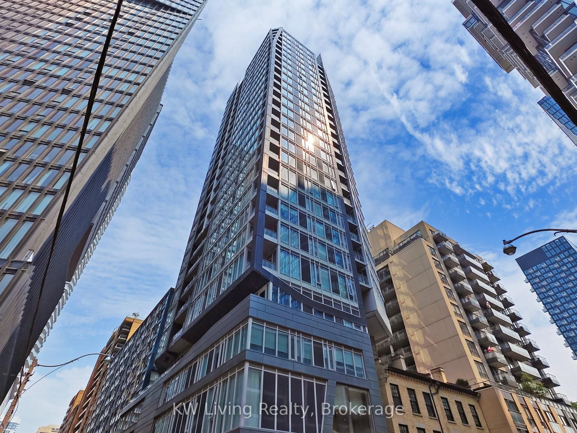 68 Shuter Street 2209, Toronto, ON M5B 0B4 photo 5