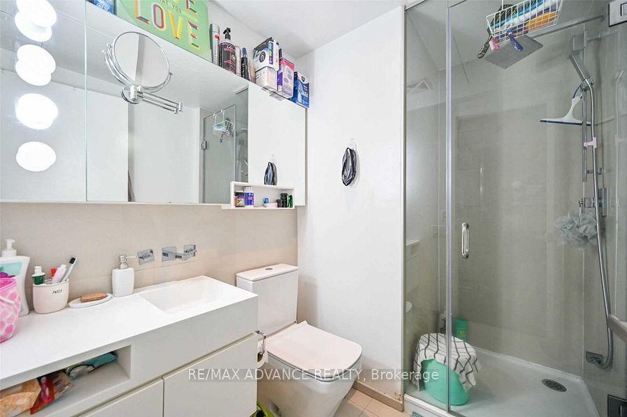 45 Charles Street E 503, Toronto, ON M4Y 1S2 photo 4