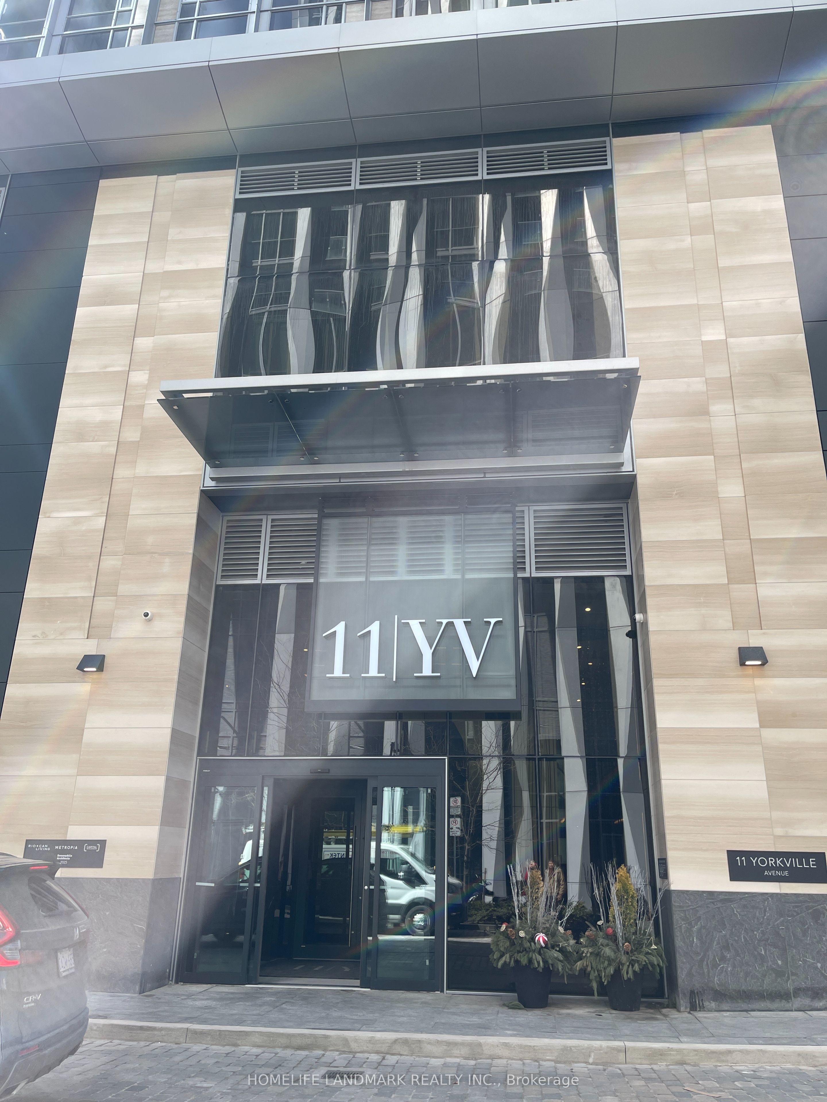 11 Yorkville Avenue 2408, Toronto, ON M4W 0B7 photo 2