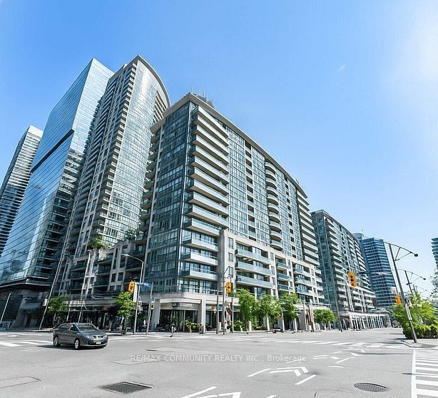 51 Lower Simcoe Street 815, Toronto, ON M5J 3A2 photo 2