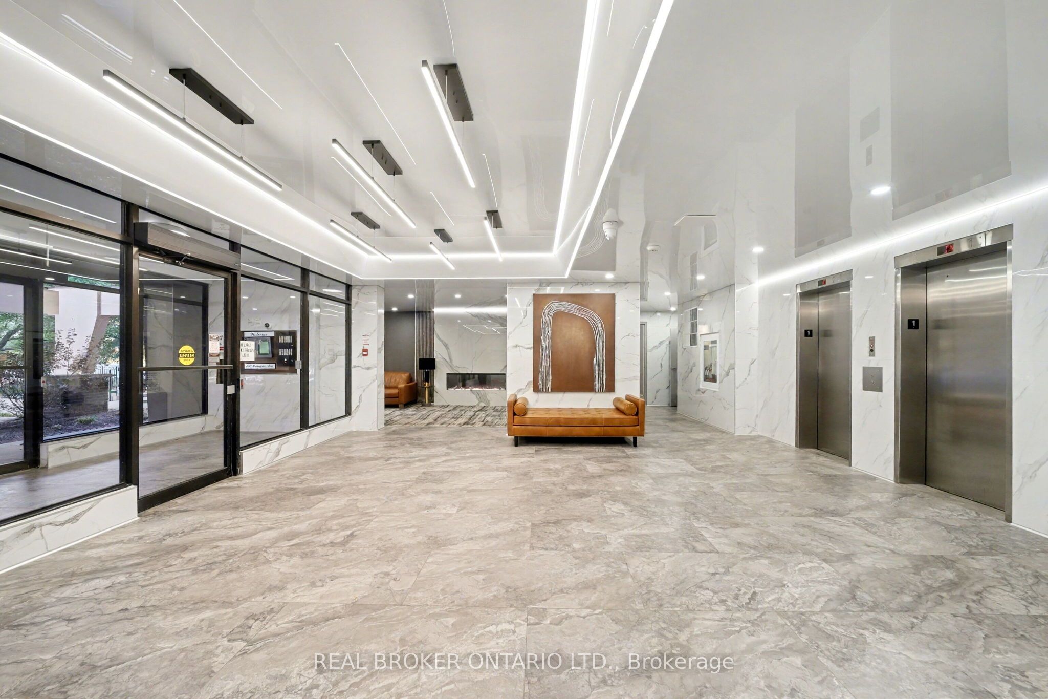 100 Canyon Avenue, Toronto, ON M3H 5T9 photo 3