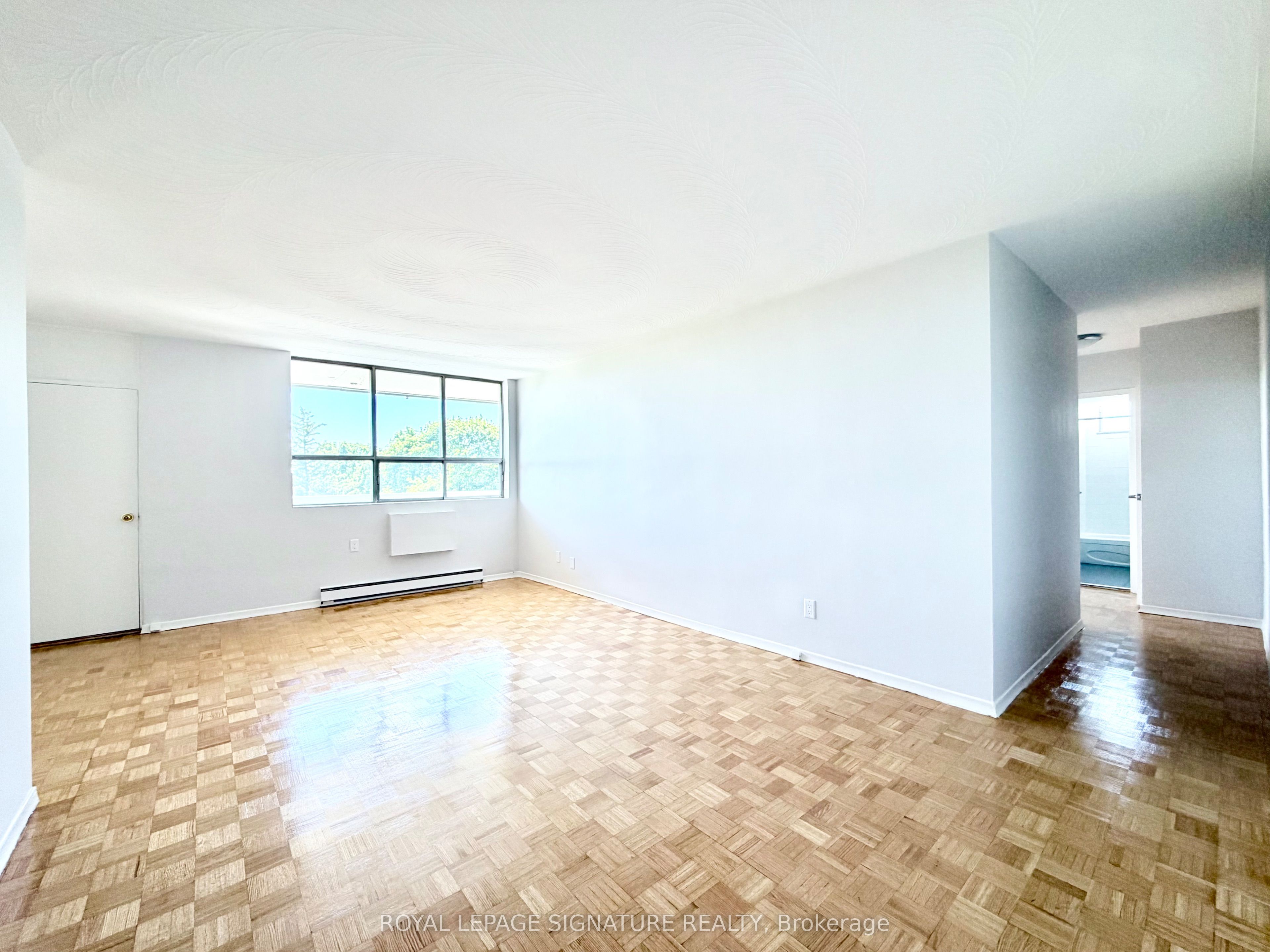 525 Eglinton Avenue E 804, Toronto, ON M4P 1N5 photo 4