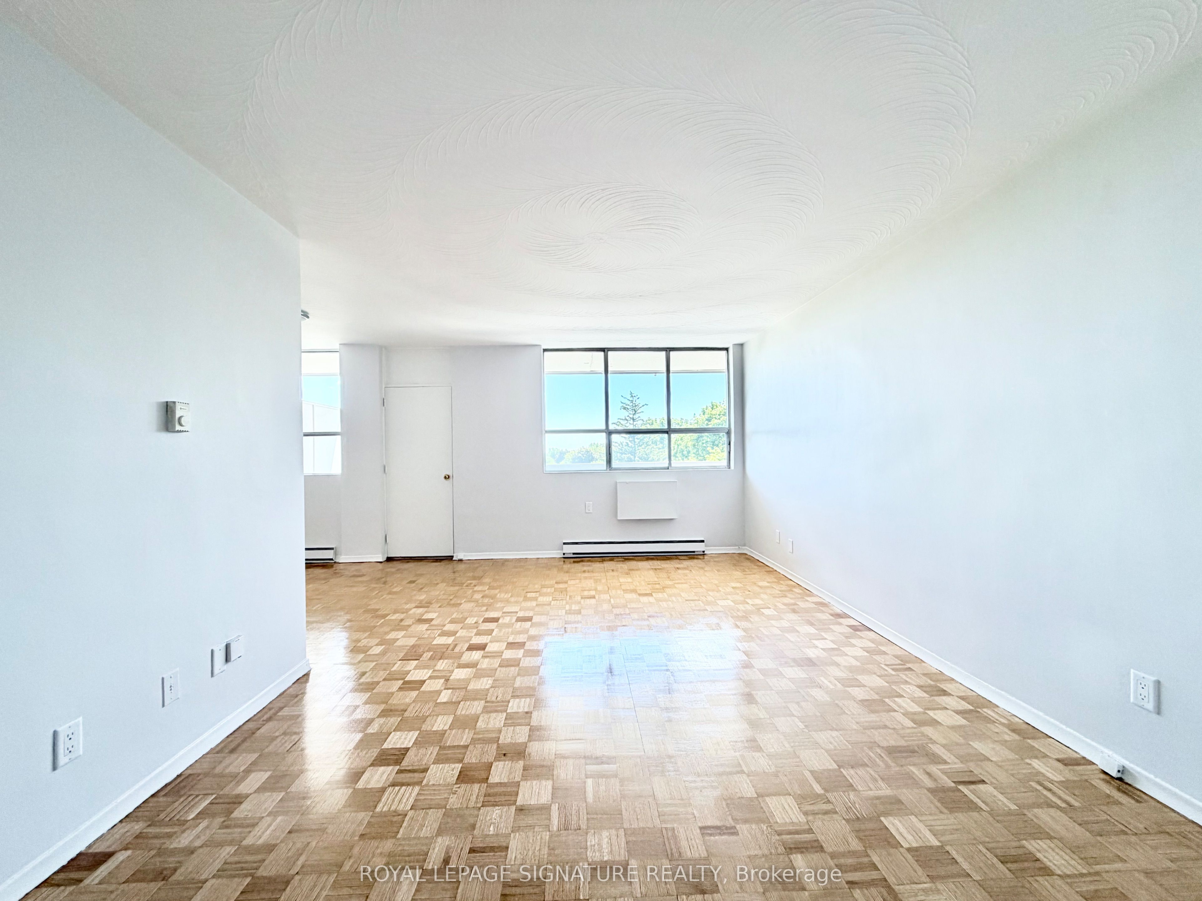 525 Eglinton Avenue E 804, Toronto, ON M4P 1N5 photo 5