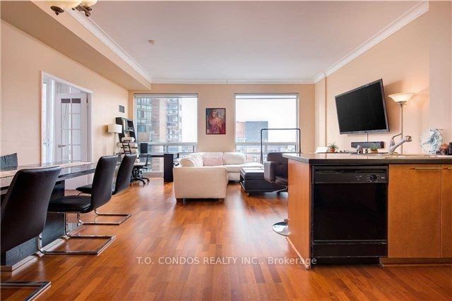 1121 Bay Street 2001, Toronto, ON M5S 3L9 photo 2