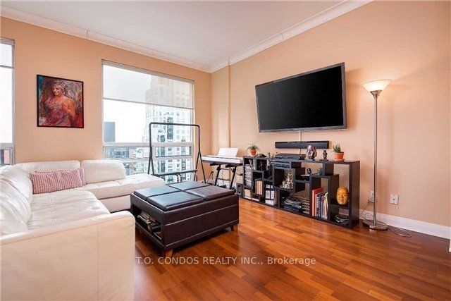 1121 Bay Street 2001, Toronto, ON M5S 3L9 photo 3