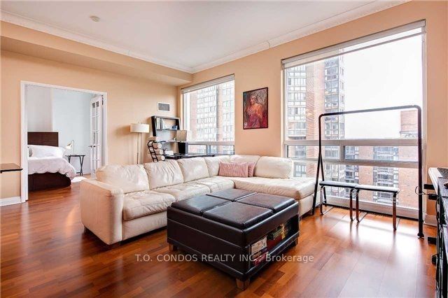 1121 Bay Street 2001, Toronto, ON M5S 3L9 photo 4