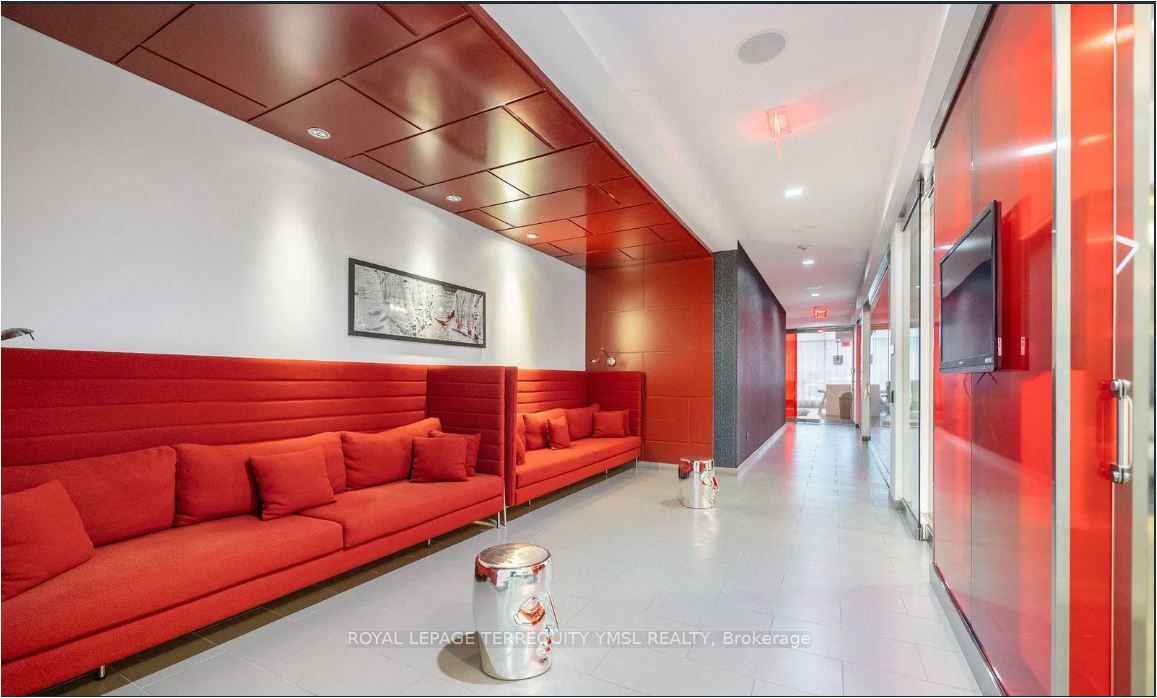 560 Front Street W 806, Toronto, ON M5V 1C1 photo 2