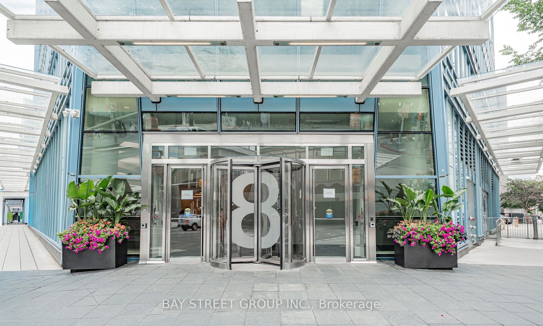 8 The Esplanade 5403, Toronto, ON M5E 0A6 photo 3
