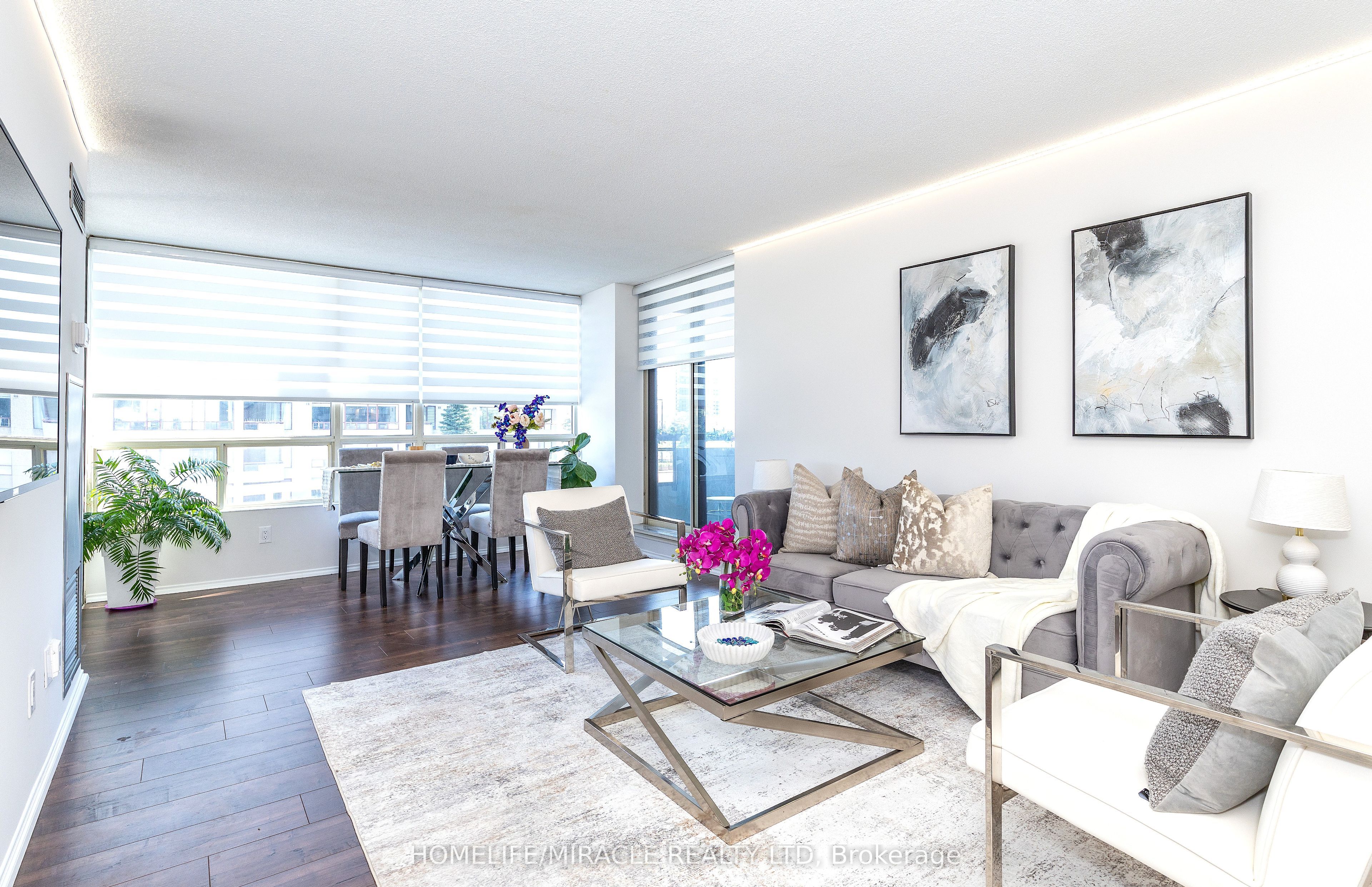 5785 Yonge Street 306, Toronto, ON M2M 4J2