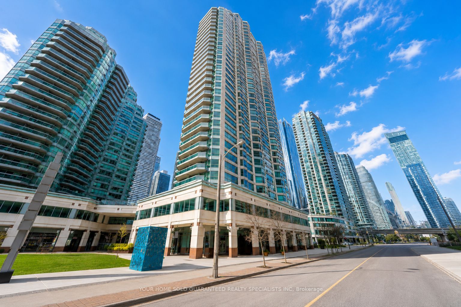 10 Yonge Street 2610, Toronto, ON M5E 1R4
