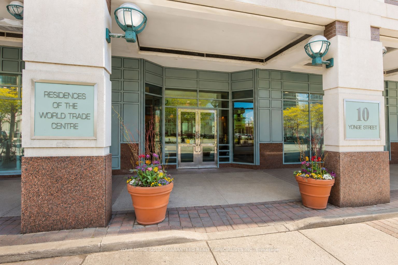 10 Yonge Street 2610, Toronto, ON M5E 1R4 photo 2