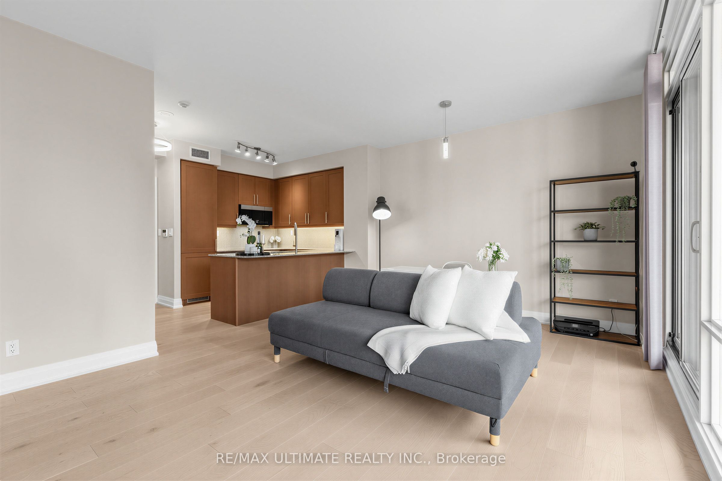 1 Bedford Road 603, Toronto, ON M5R 2B5