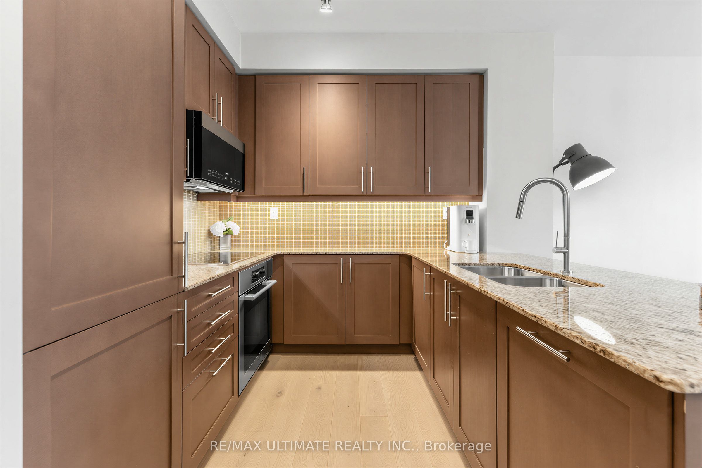 1 Bedford Road 603, Toronto, ON M5R 2B5 photo 3