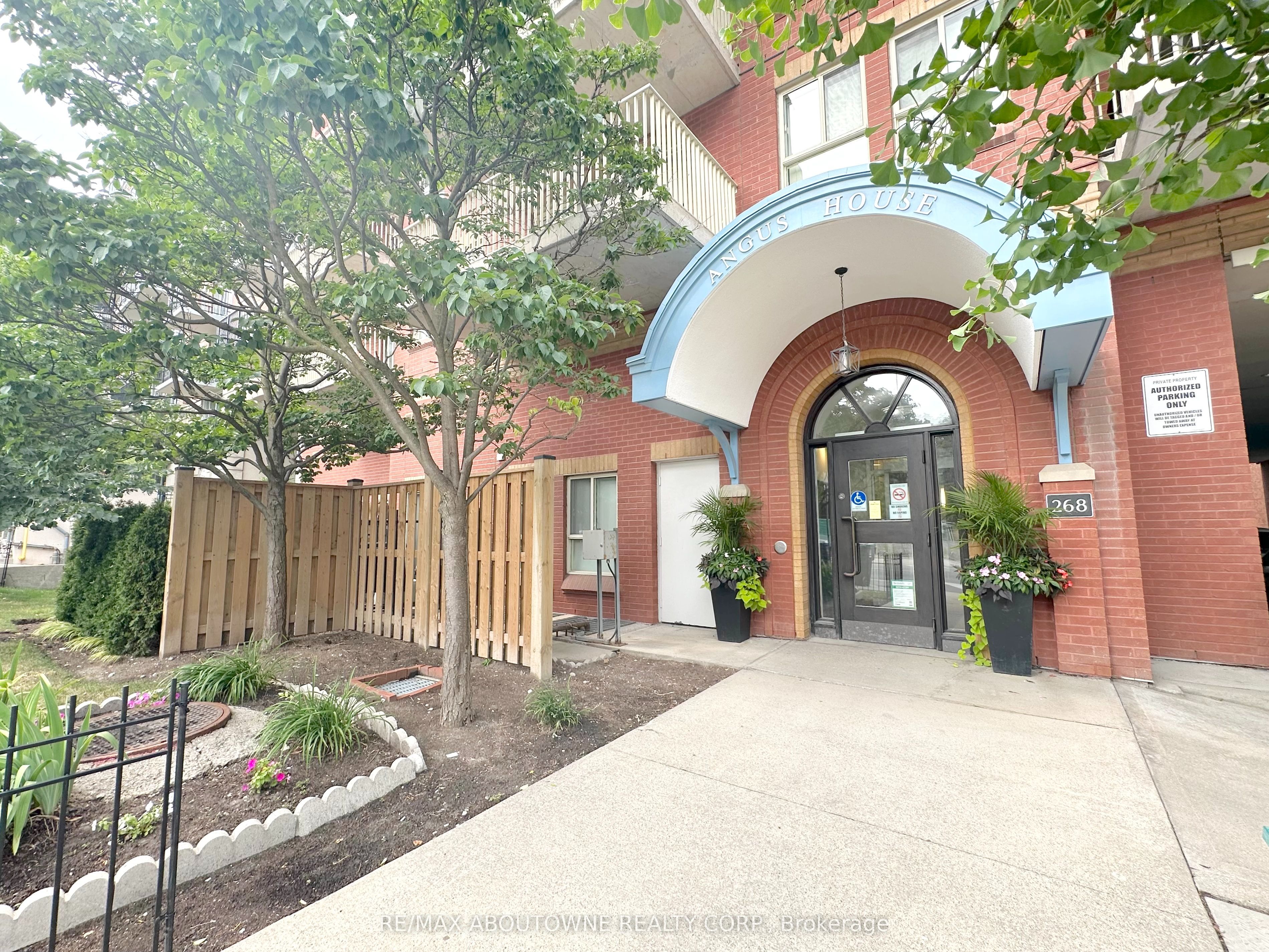 268 Merton Street 205, Toronto, ON M4S 1A9