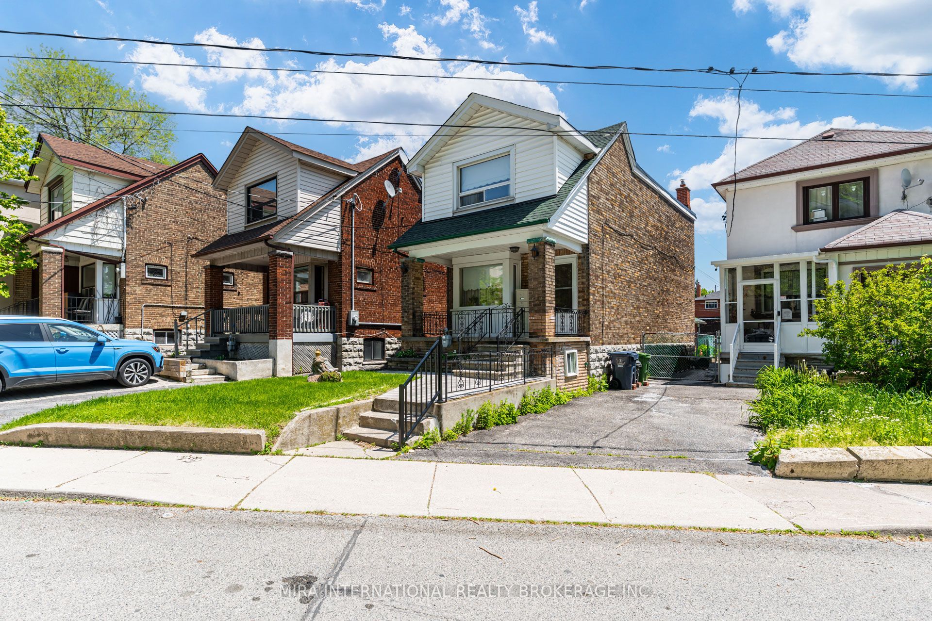 631 Lauder Avenue, Toronto, ON M6E 3J8 photo 2