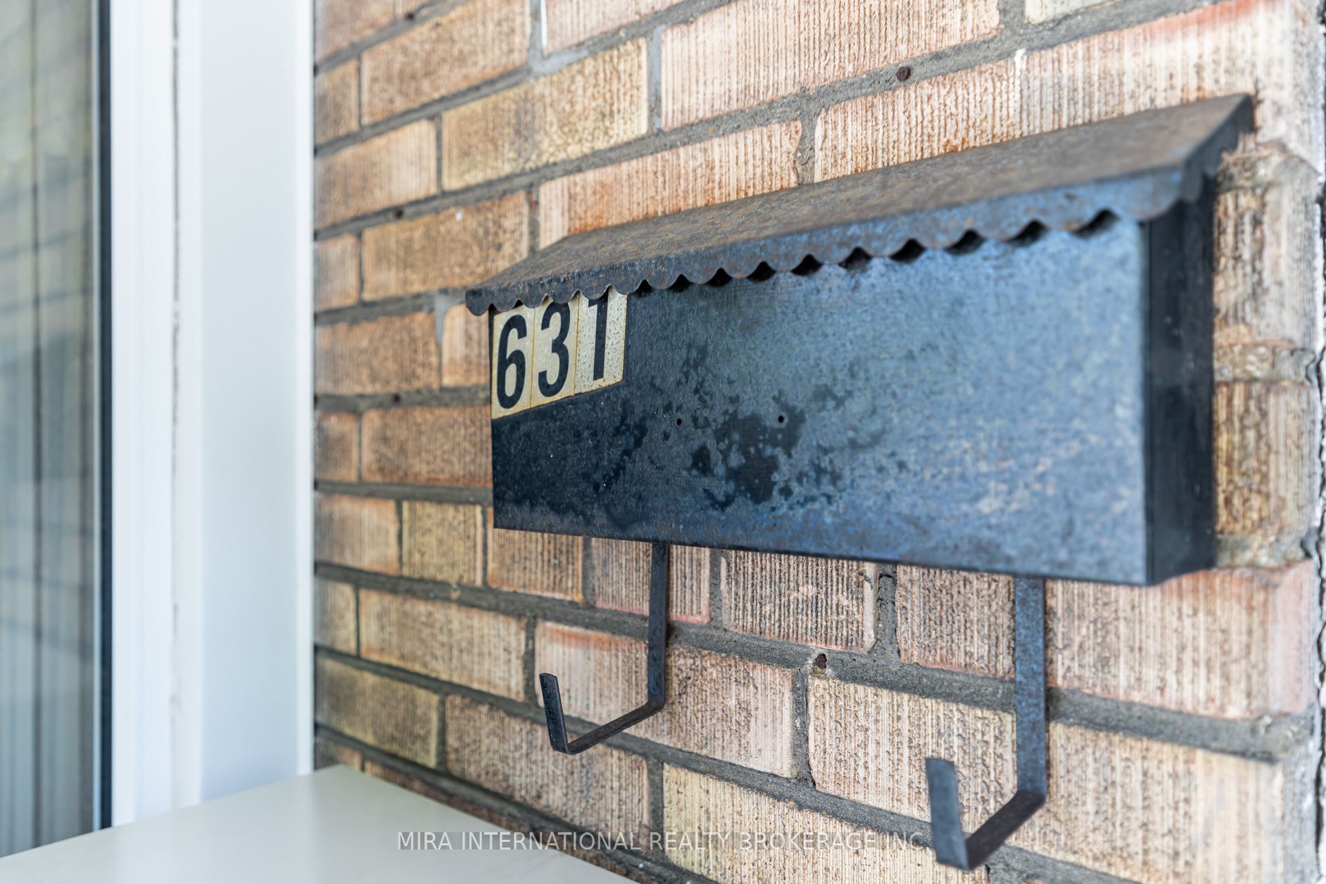 631 Lauder Avenue, Toronto, ON M6E 3J8 photo 4