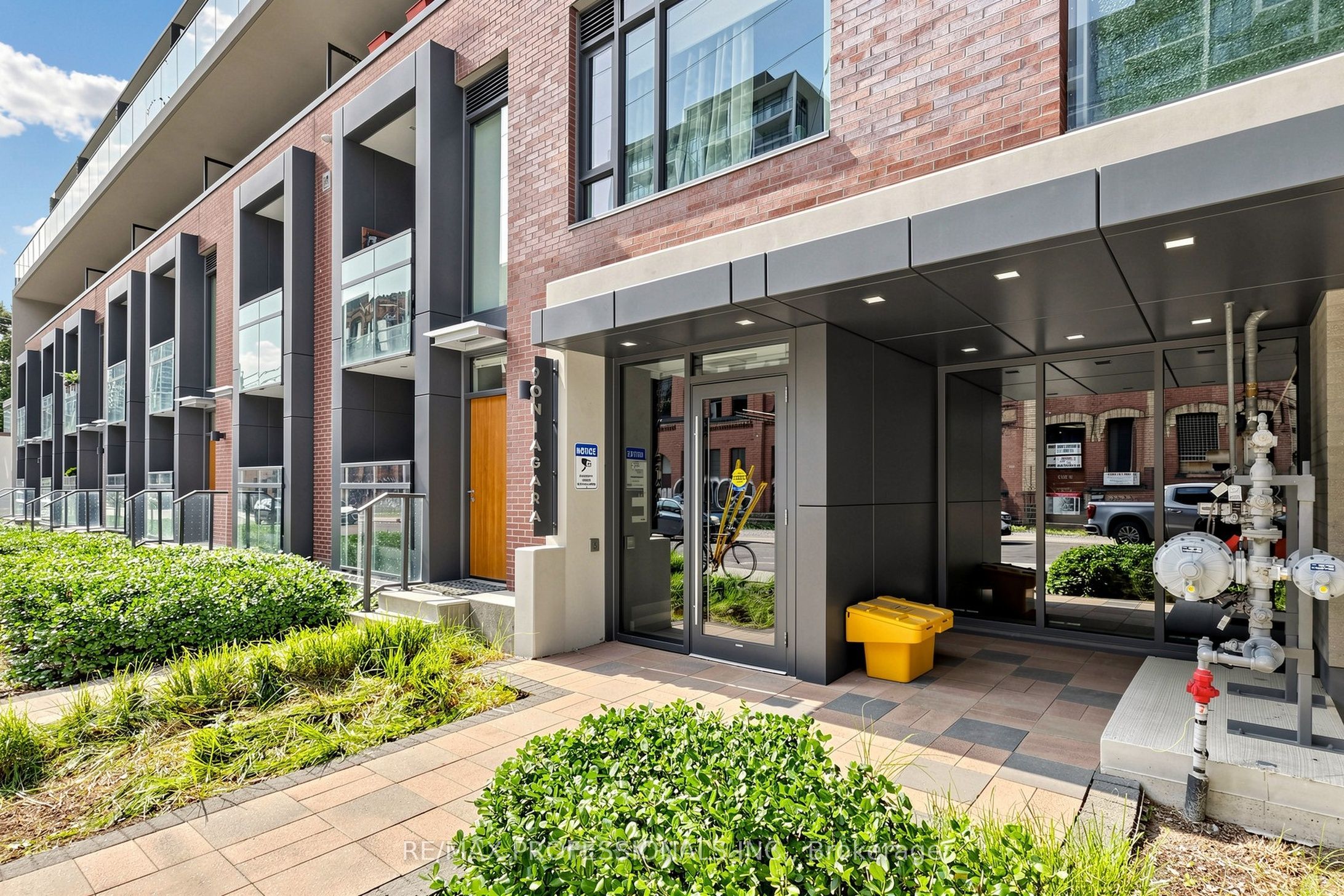 90 Niagara Street 311, Toronto, ON M5V 0P9 photo 2
