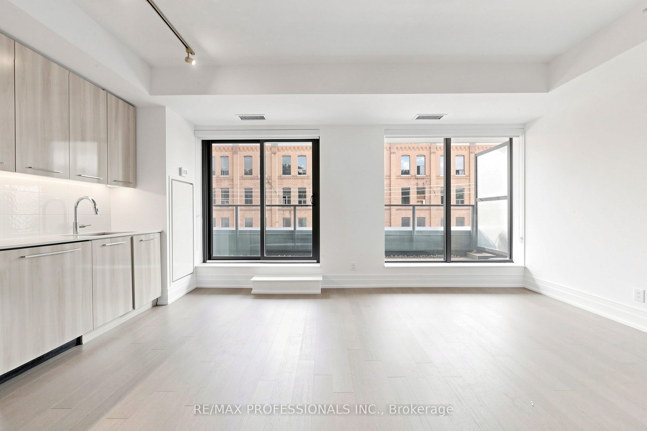 90 Niagara Street 311, Toronto, ON M5V 0P9 photo 4