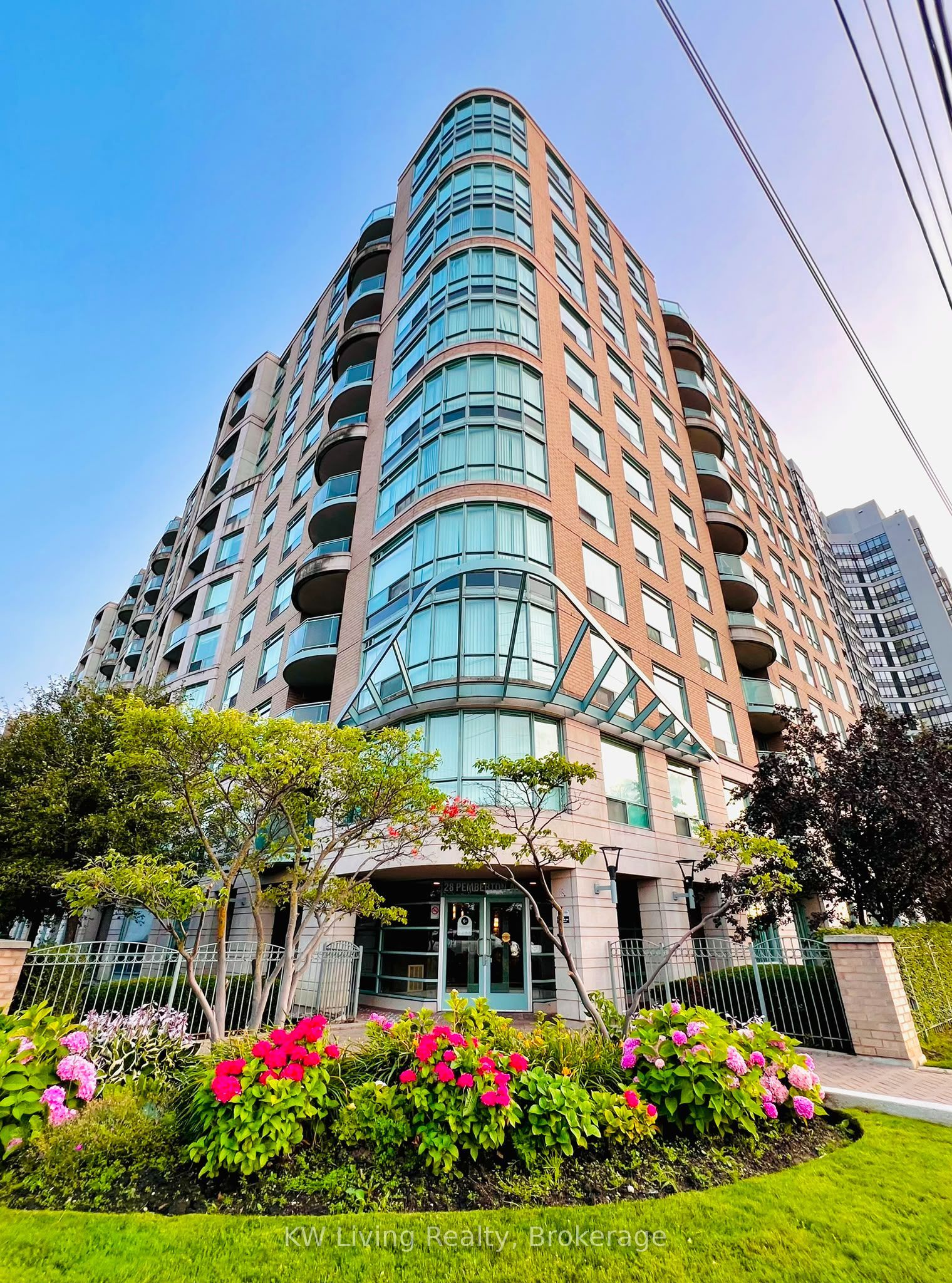 28 Pemberton Avenue 903, Toronto, ON M2M 4L1 photo 3