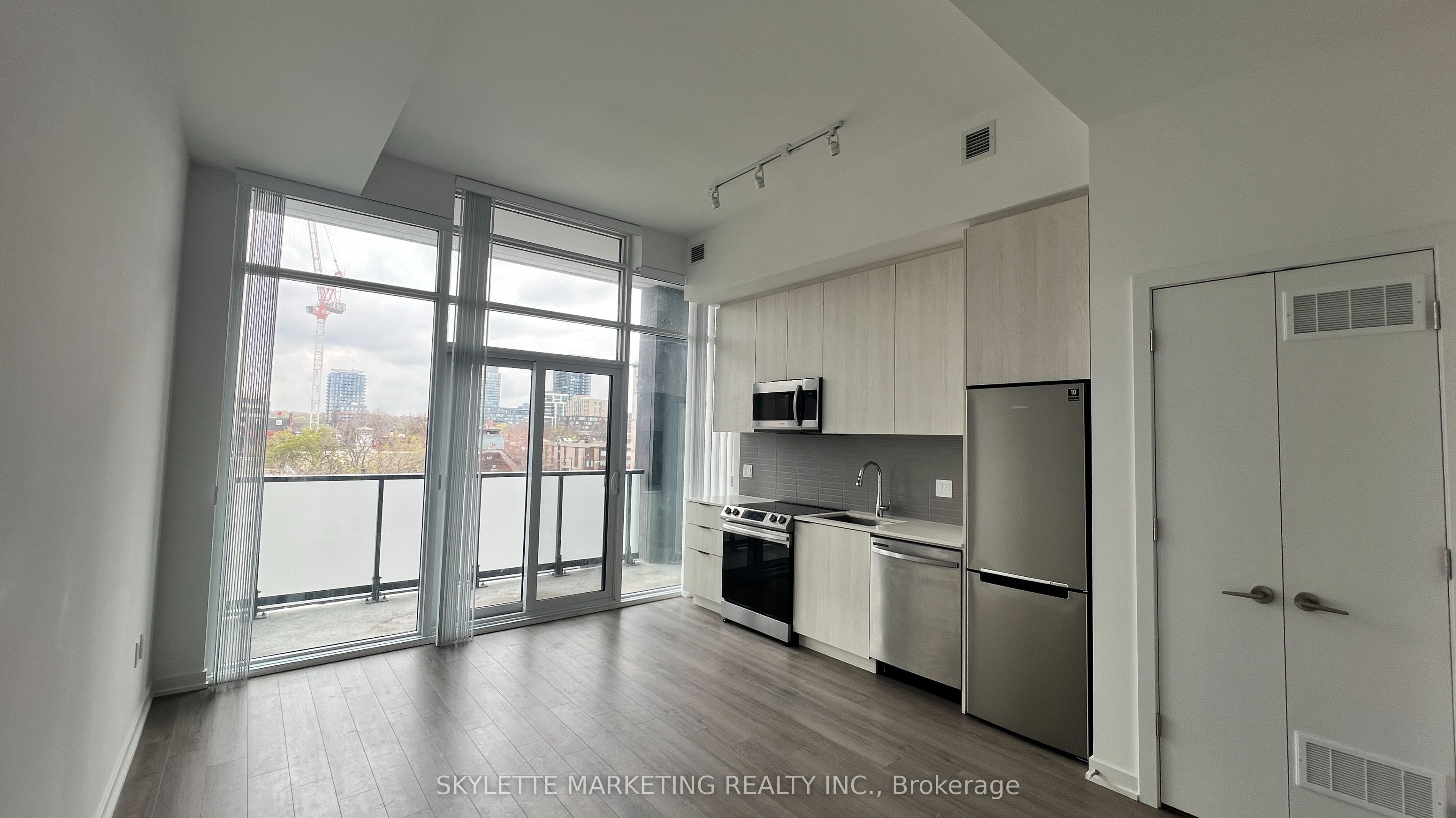 50 Power Street 424, Toronto, ON M5A 0V3 photo 3