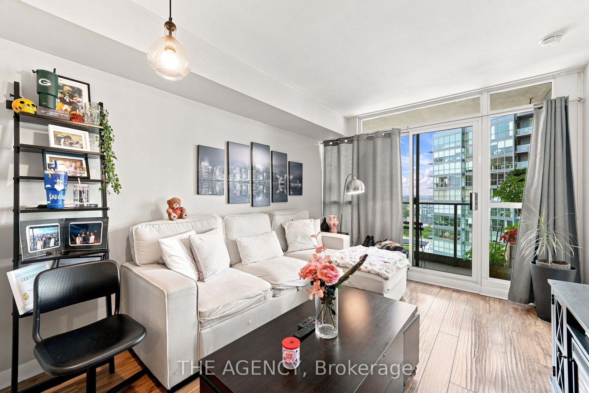600 Fleet Street 2301, Toronto, ON M5V 1B7 photo 2