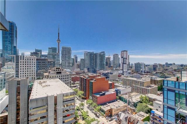 210 Simcoe Street 2110, Toronto, ON M5T 0A9 photo 2