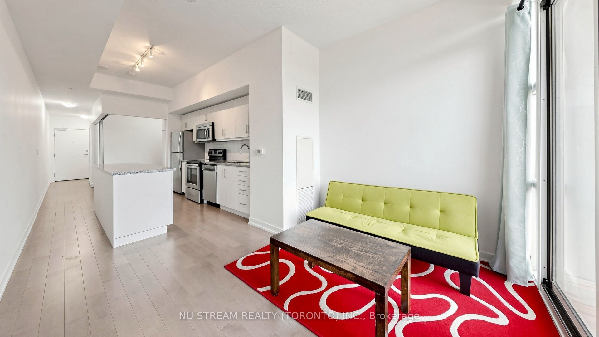 10 Willison Square 708, Toronto, ON M5T 0A8 photo 2